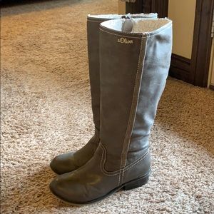 s.Oliver (German Brand) grey boots.